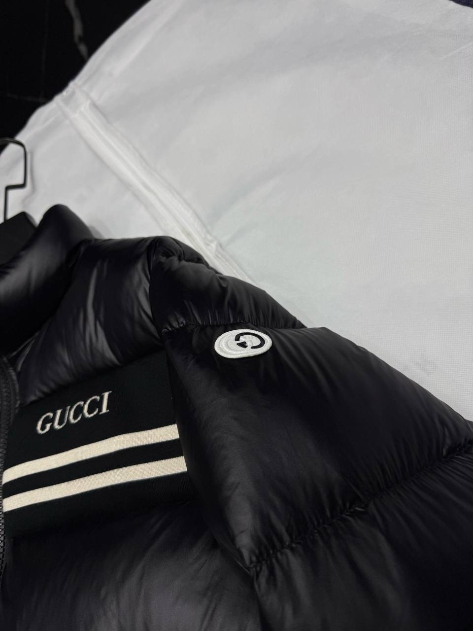 МУЖСКОЙ ПУХОВИК GUCCI детальное фото