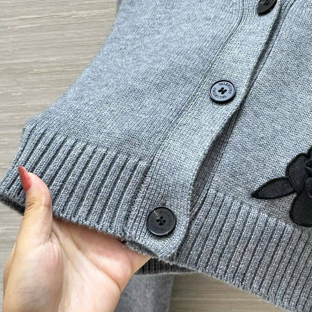 КАРДИГАН VALENTINO детальное фото