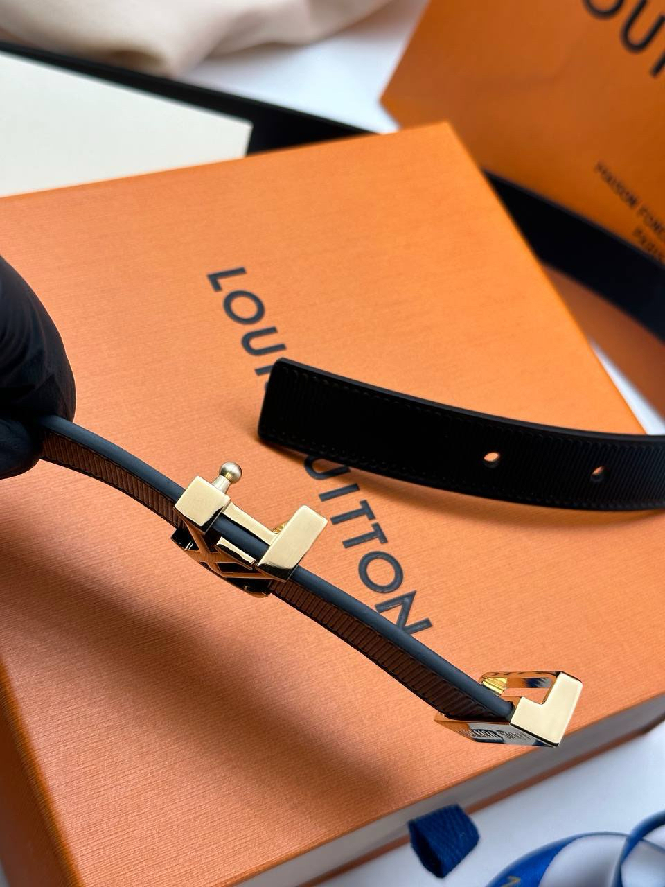 ЖЕНСКИЙ РЕМЕНЬ LOUIS VUITTON детальное фото
