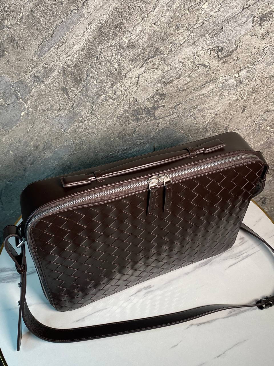 МУЖСКОЙ ПОРТФЕЛЬ BOTTEGA VENETA детальное фото