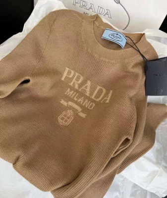 СВИТЕР PRADA фото