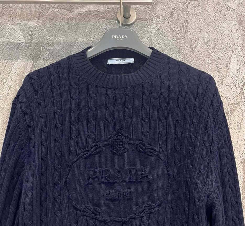 СВИТЕР PRADA детальное фото
