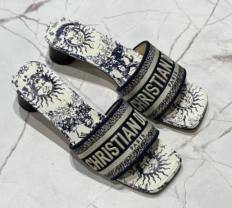 ШЛЕПКИ CHRISTIAN DIOR фото