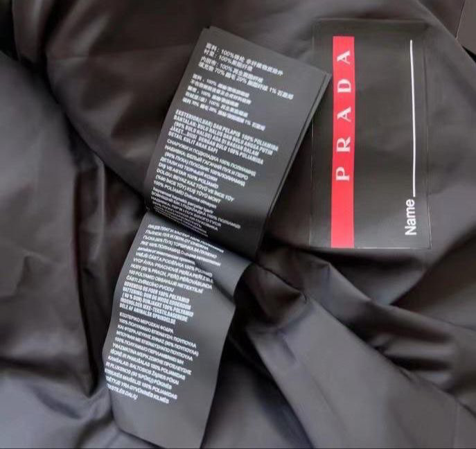 ЖИЛЕТ PRADA детальное фото