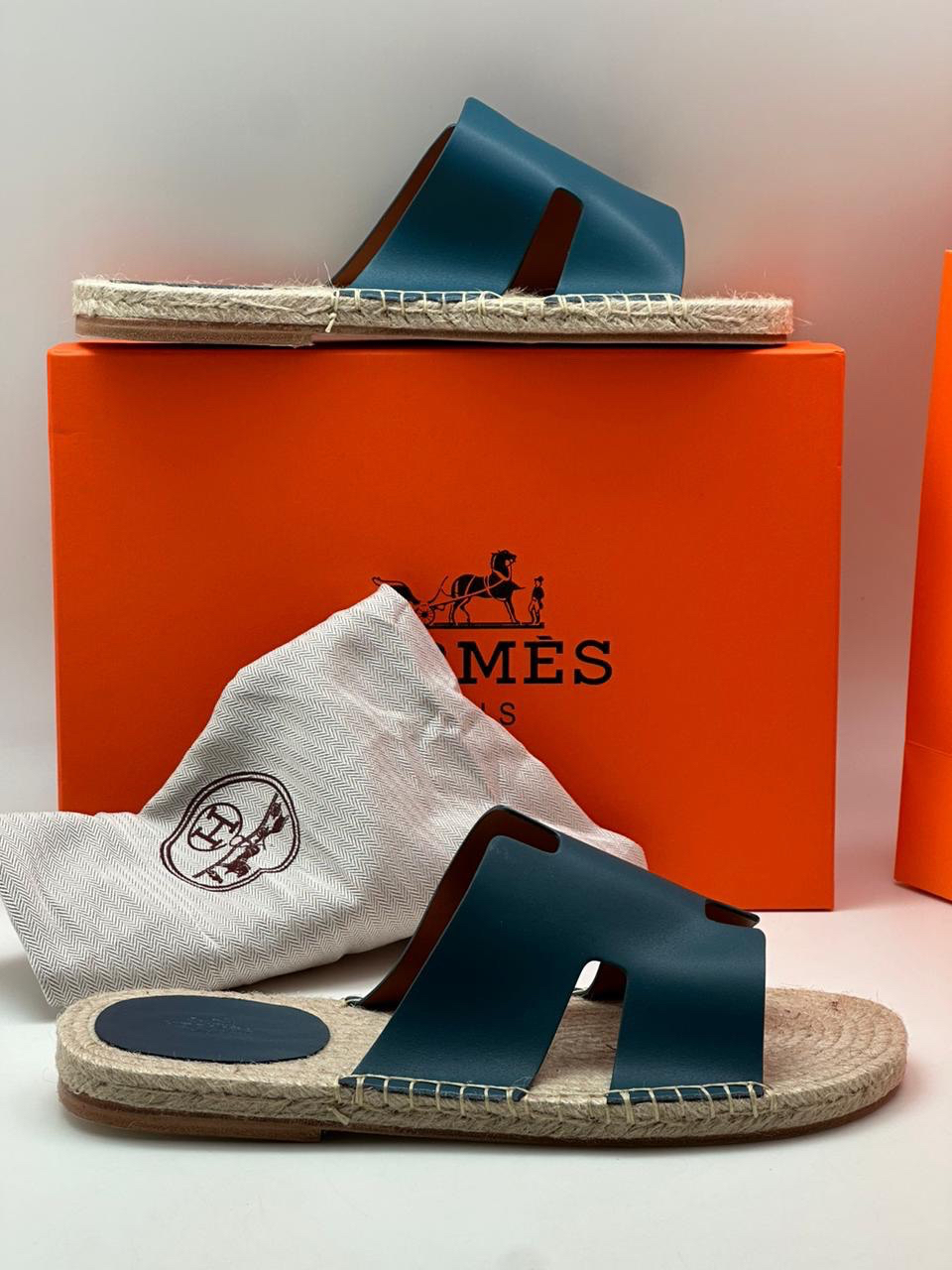 МУЖСКИЕ ШЛЕПКИ HERMES детальное фото