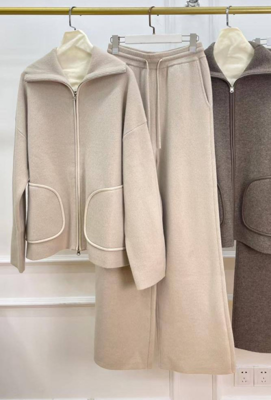 КОСТЮМ LORO PIANA фото