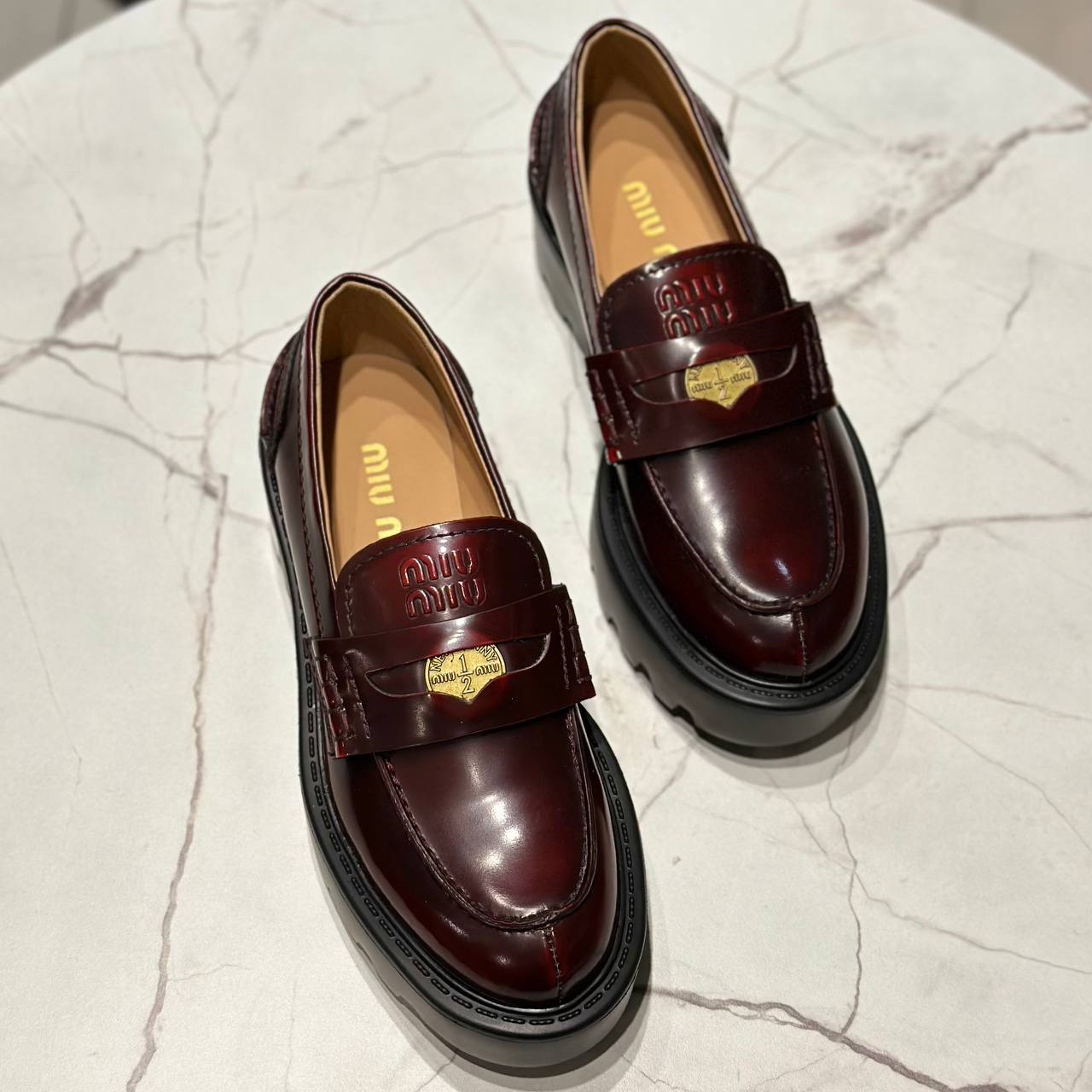 ЛОФЕРЫ MIU MIU детальное фото