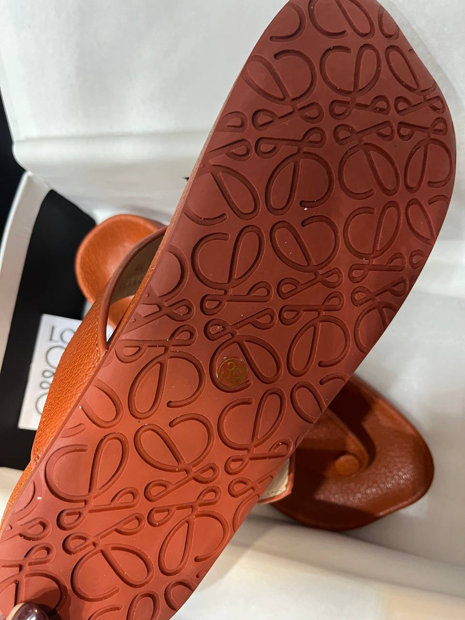 ШЛЕПКИ LOEWE детальное фото