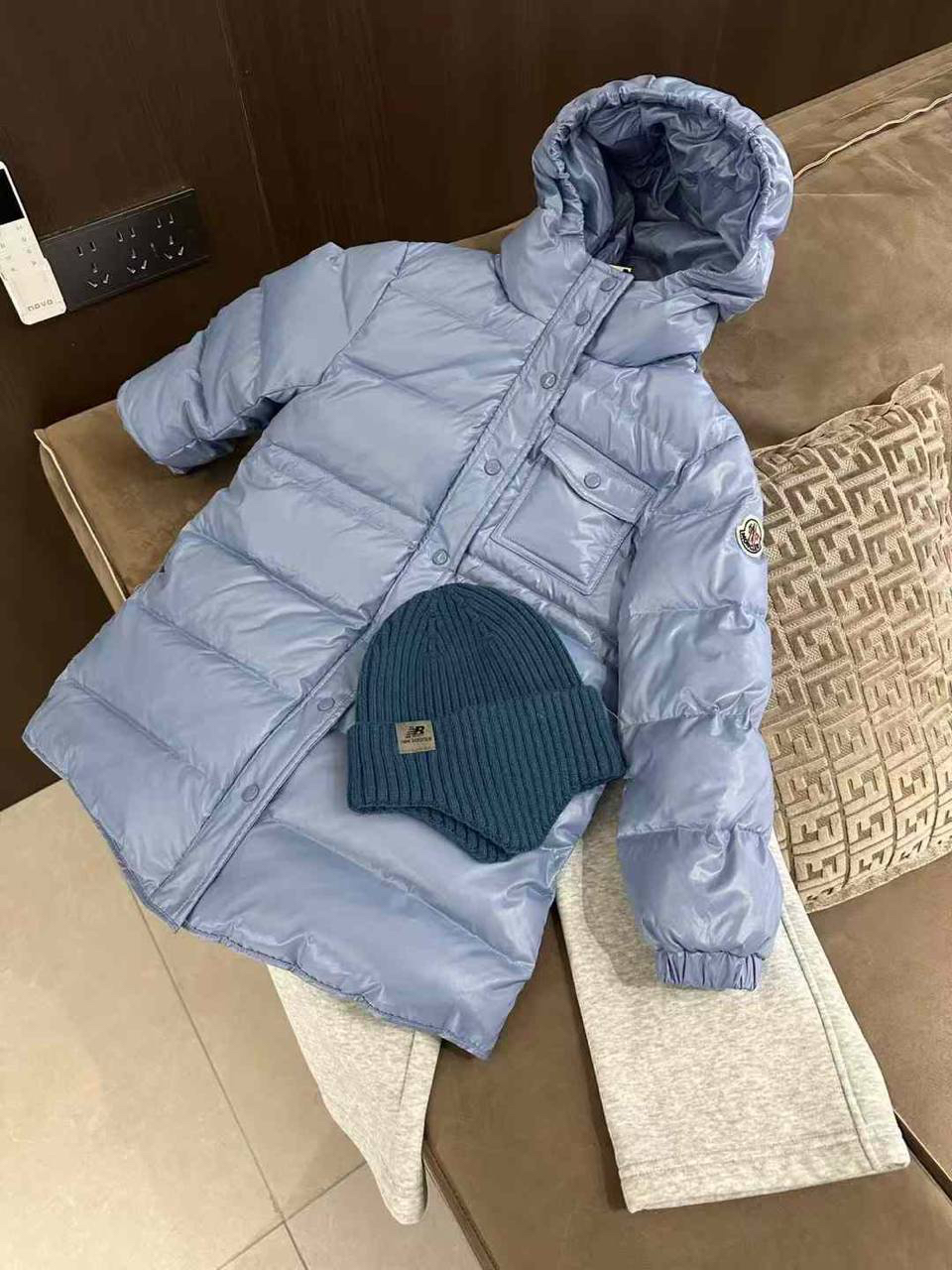 ДЕТСКИЙ ПУХОВИК MONCLER детальное фото