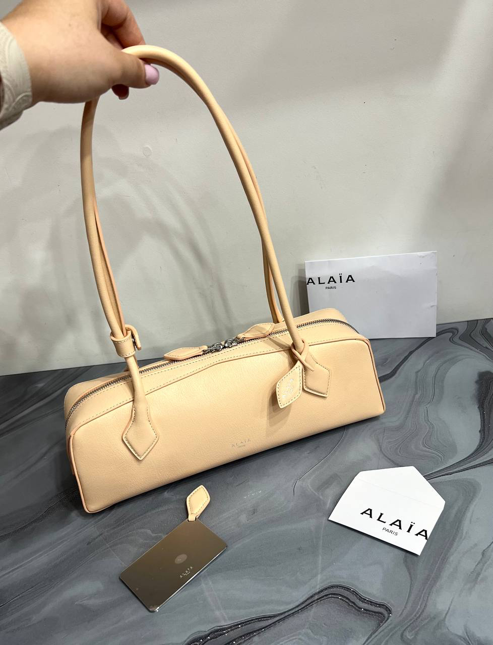 СУМКА ALAIA детальное фото