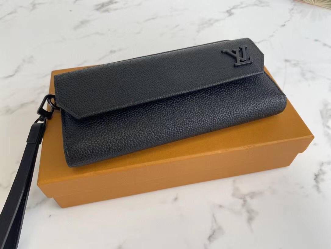 МУЖСКОЙ ПОРТМОНЕ LOUIS VUITTON детальное фото