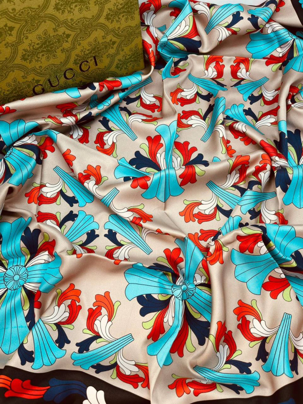 ПЛАТОК GUCCI фото