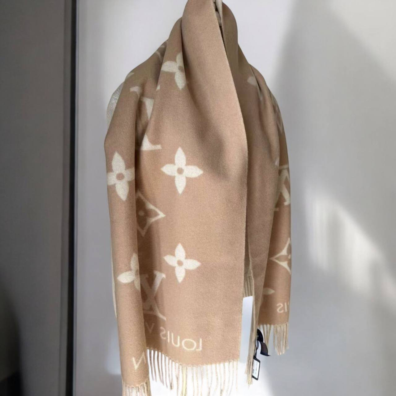 ШАРФ LOUIS VUITTON детальное фото