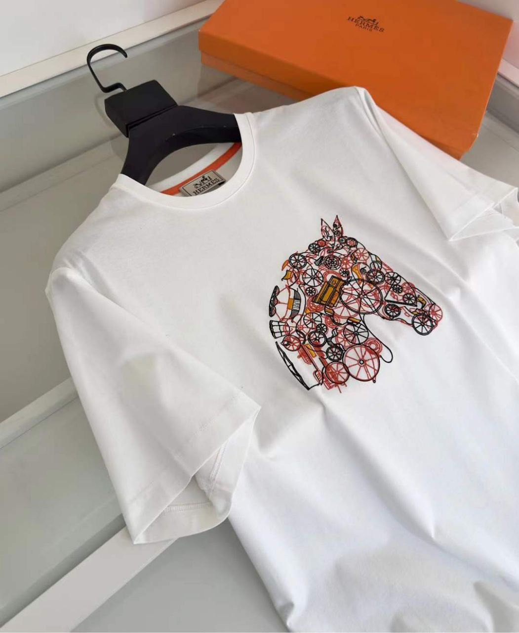 МУЖСКАЯ ФУТБОЛКА HERMES детальное фото