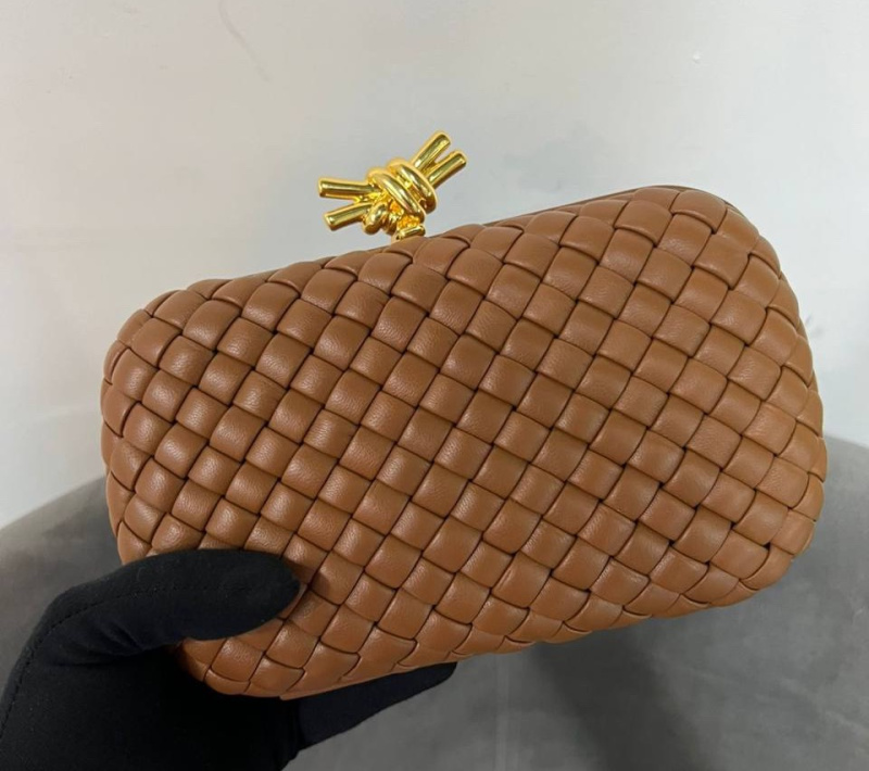 КЛАТЧ BOTTEGA VENETA фото