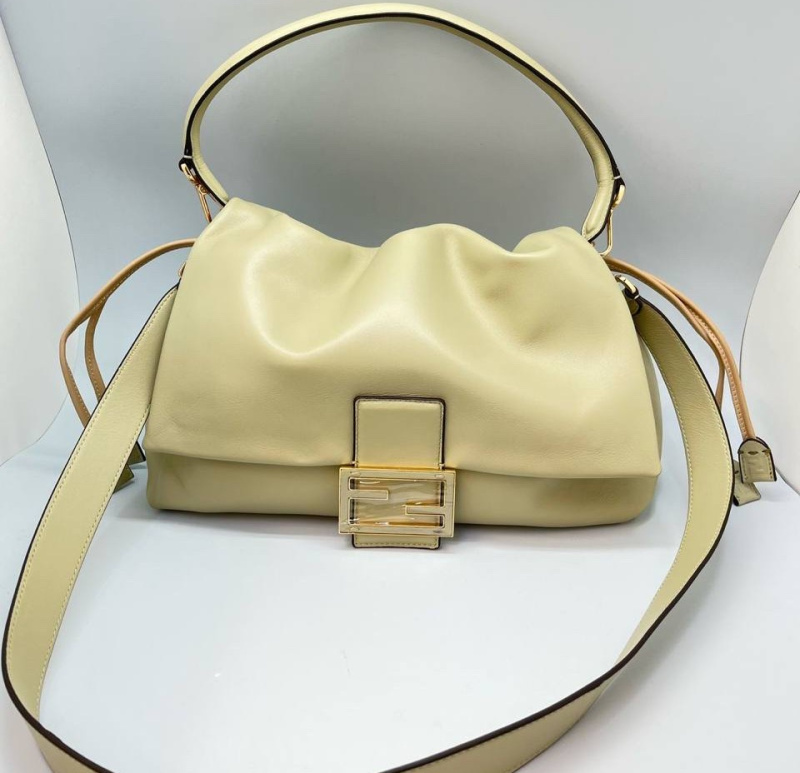 СУМКА FENDI MAMMA BAGUETTE фото