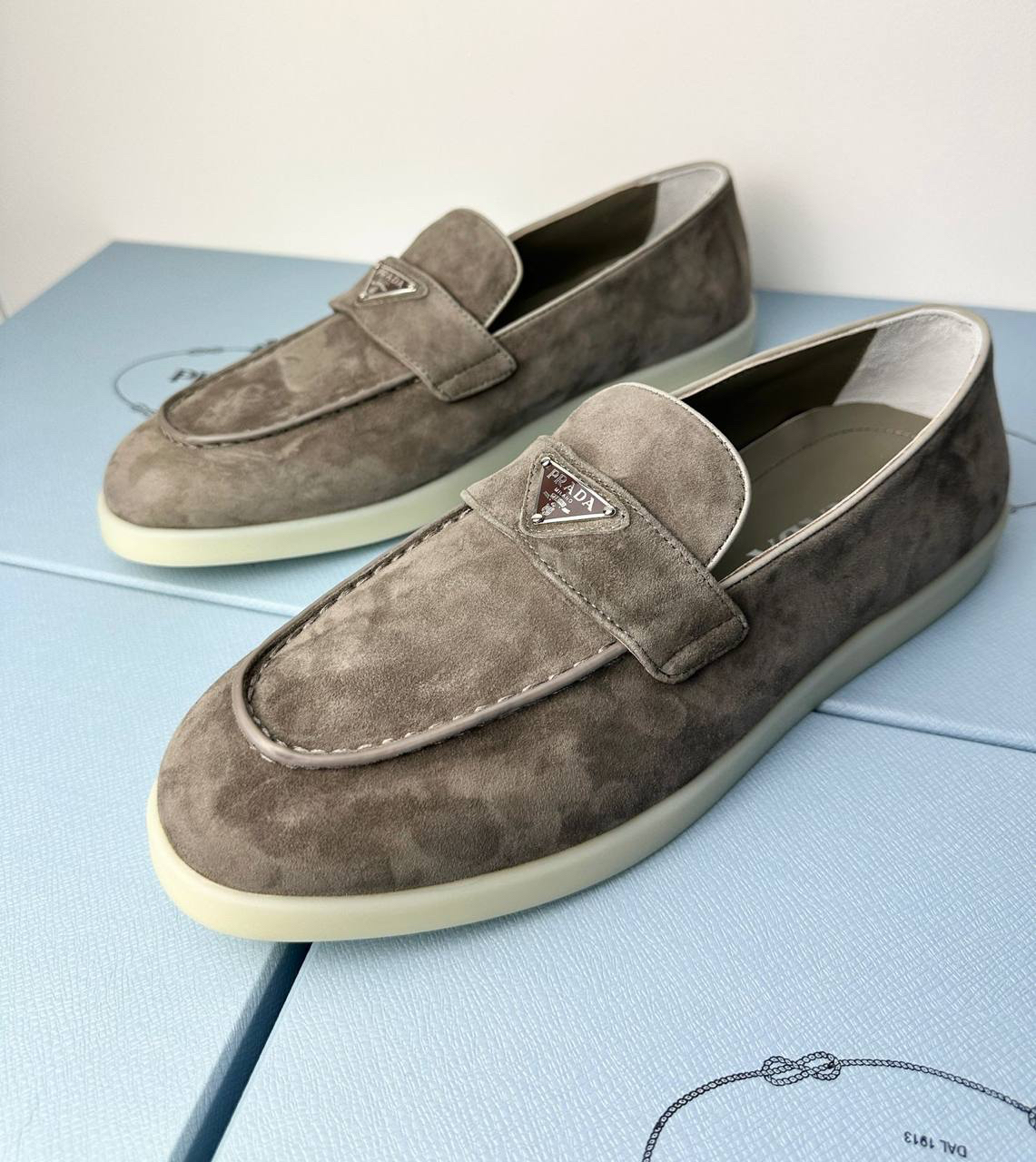 МУЖСКИЕ ЛОФЕРЫ PRADA детальное фото