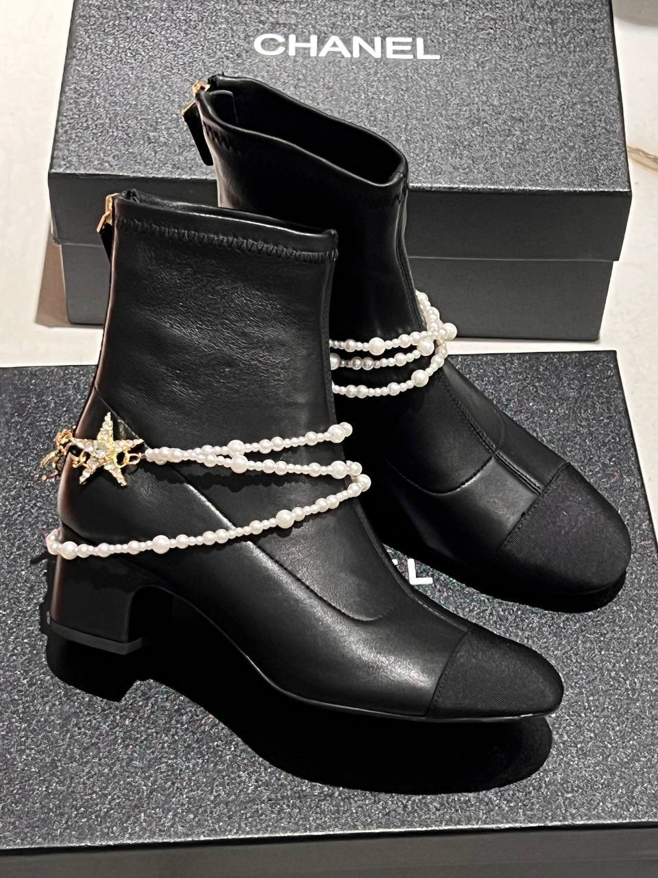 БОТИЛЬОНЫ CHANEL детальное фото