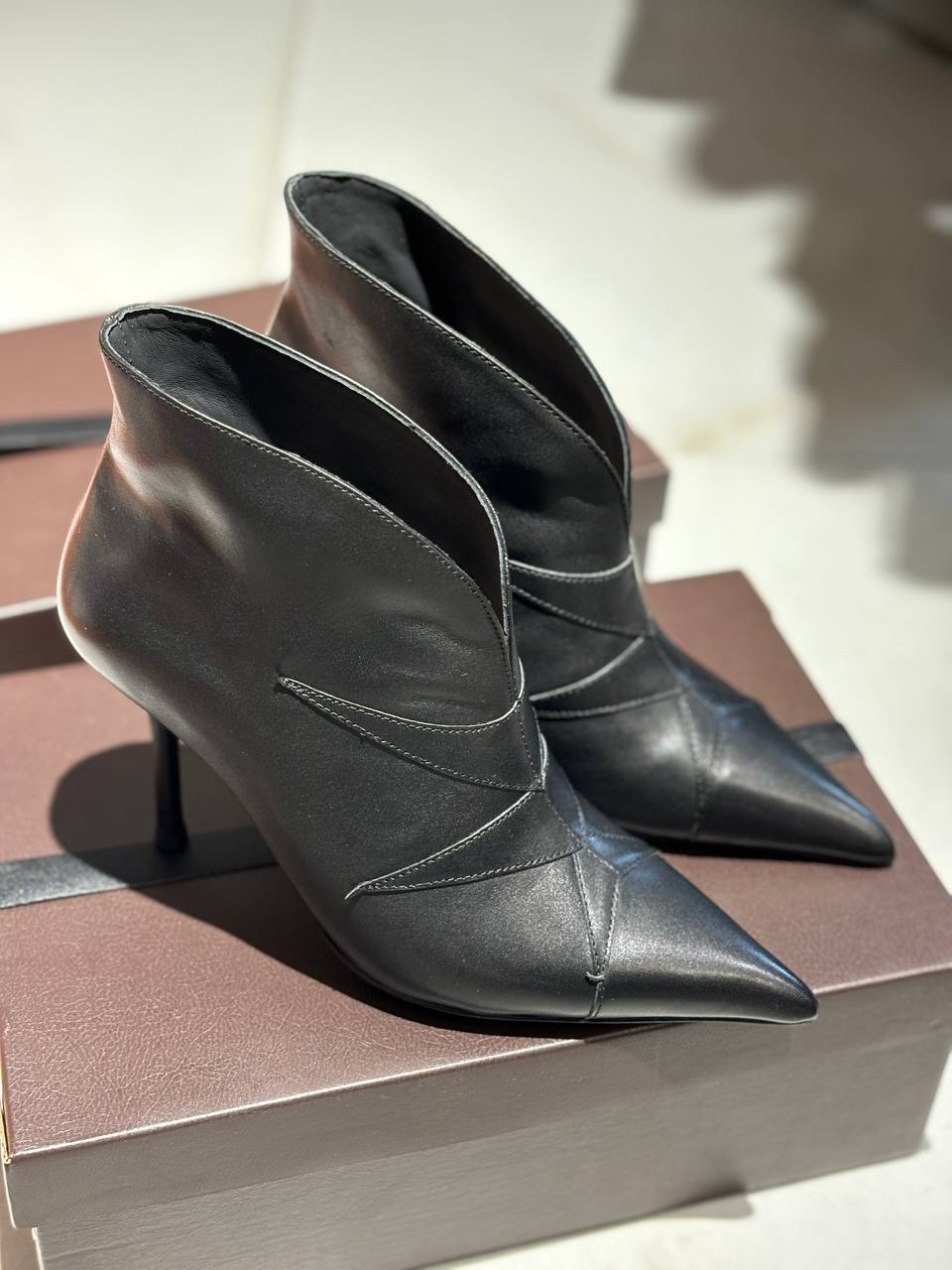 БОТИЛЬОНЫ ALAIA детальное фото