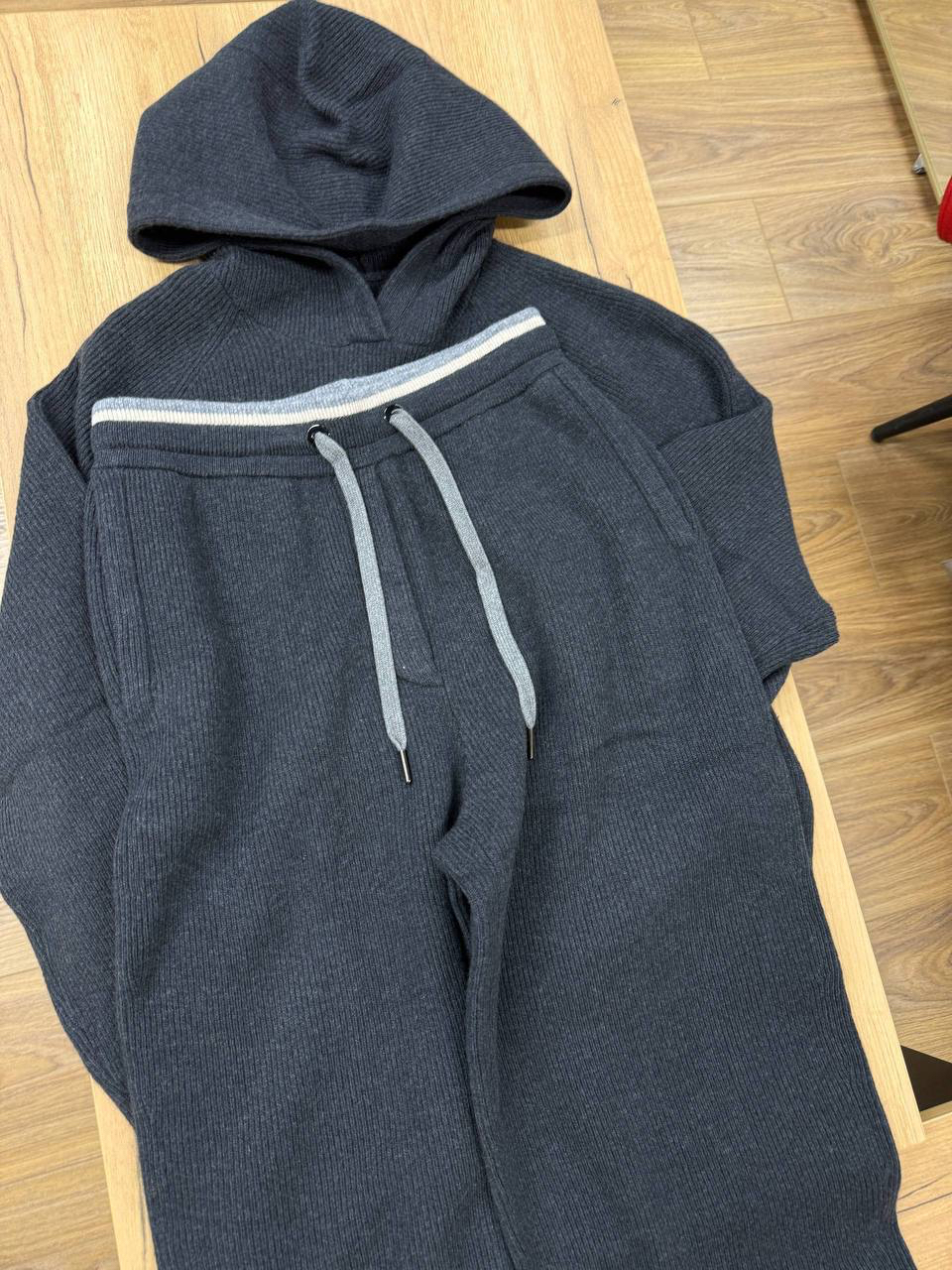 КОСТЮМ BRUNELLO CUCINELLI детальное фото