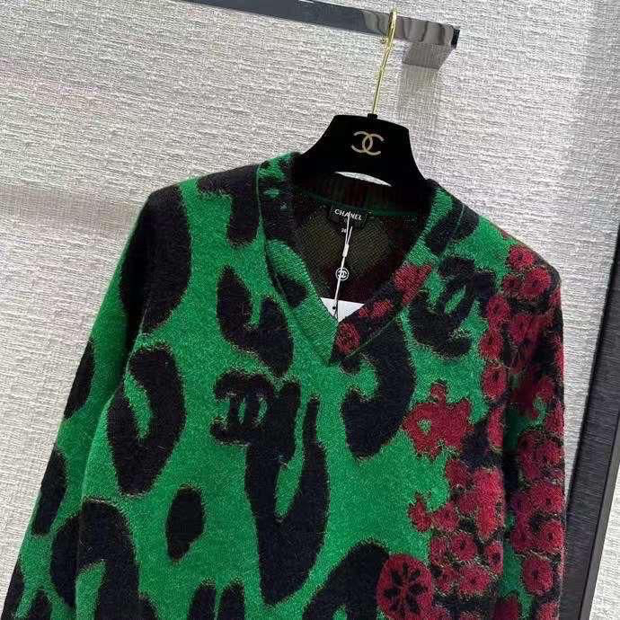 СВИТЕР CHANEL детальное фото