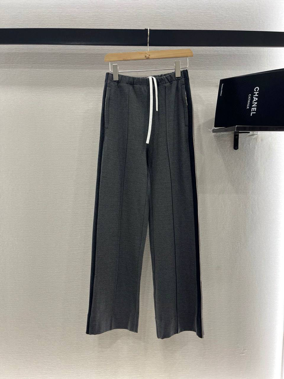 КОСТЮМ MIU MIU детальное фото