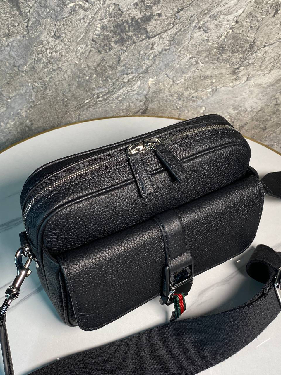МУЖСКАЯ СУМКА МЕССЕНДЖЕР GUCCI детальное фото