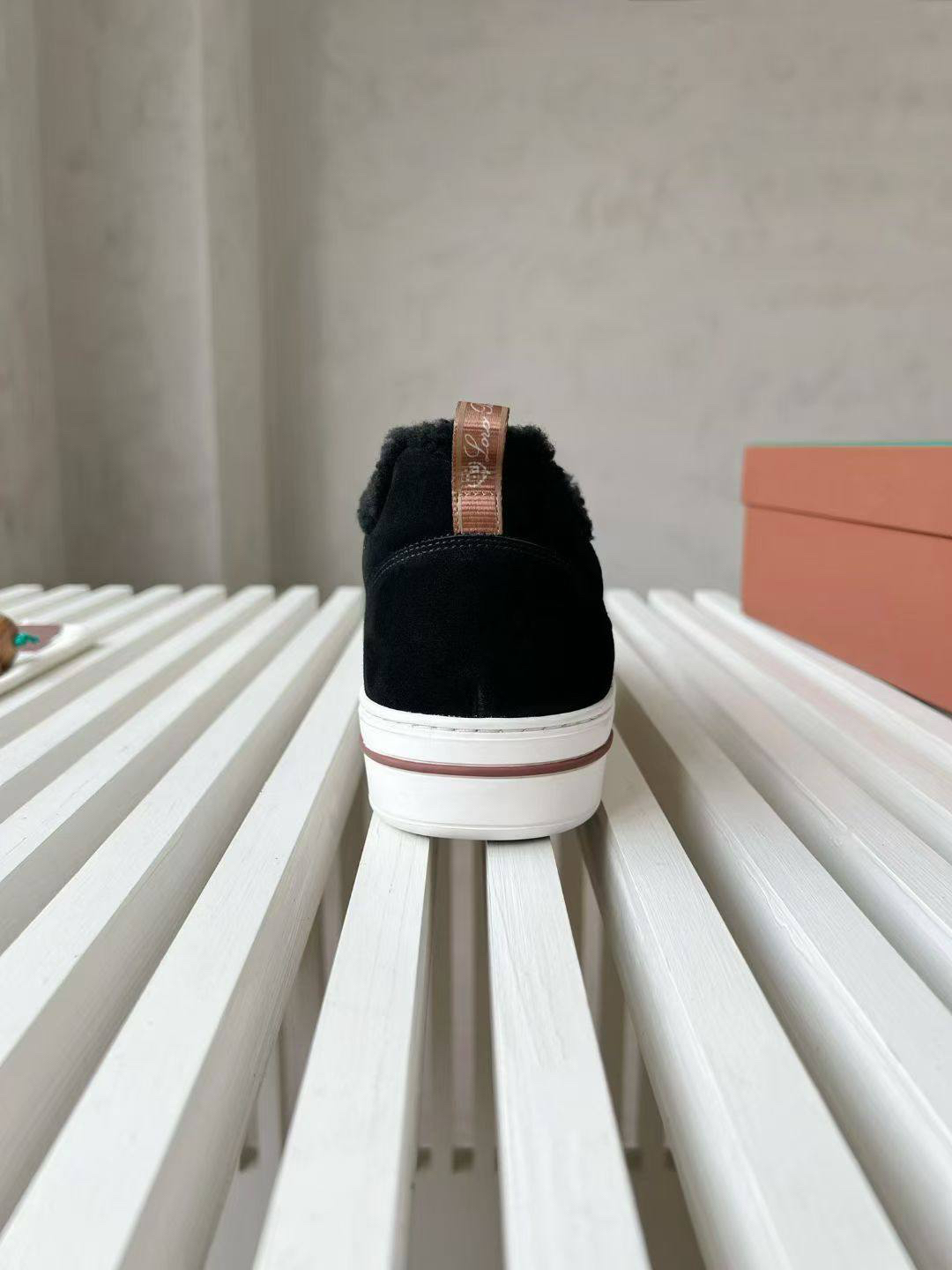 МУЖСКИЕ КЕДЫ LORO PIANA детальное фото