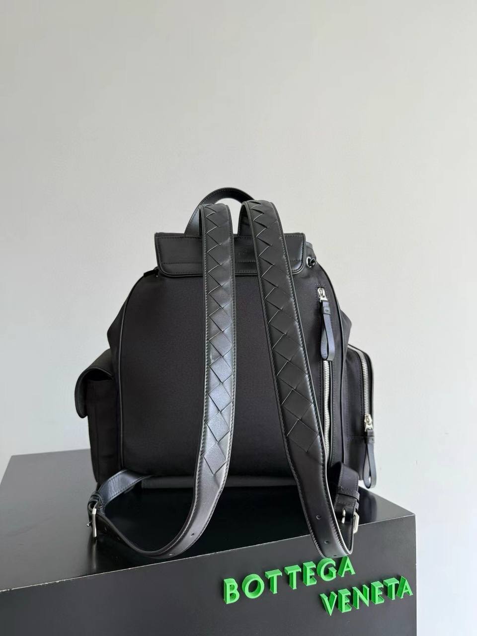 МУЖСКОЙ РЮКЗАК BOTTEGA VENETA детальное фото