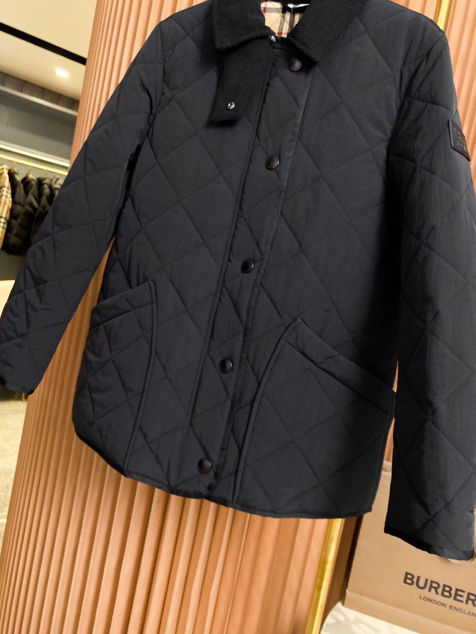 КУРТКА BURBERRY детальное фото