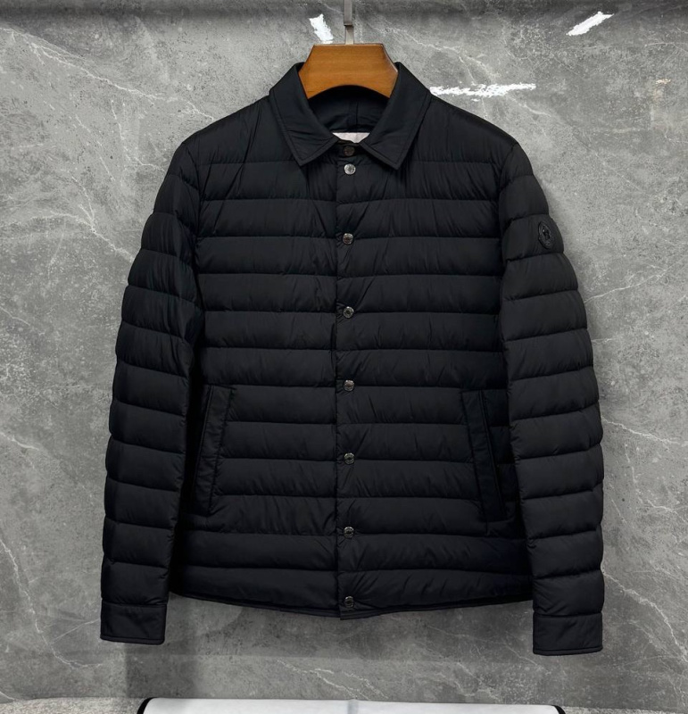 МУЖСКАЯ КУРТКА MONCLER фото