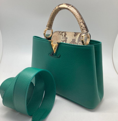 СУМКА LOUIS VUITTON CAPUCINES фото