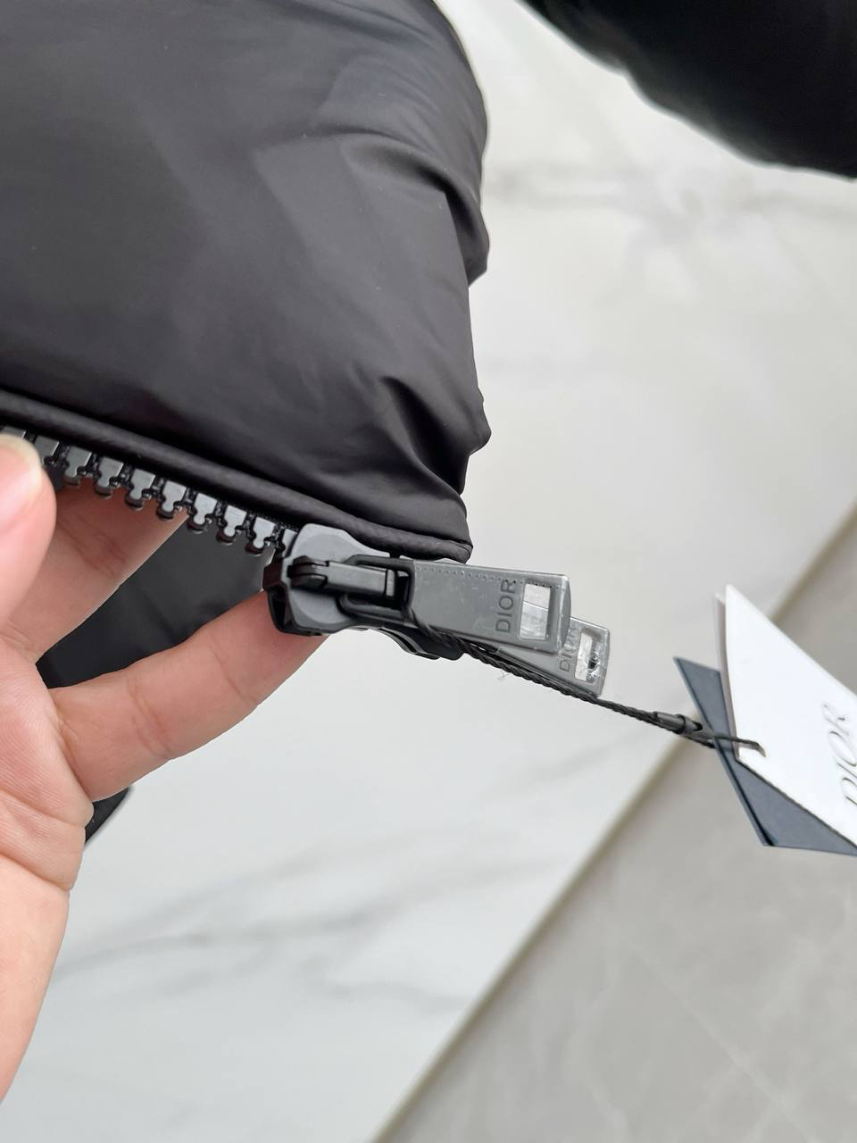 МУЖСКОЙ ПУХОВИК CHRISTIAN DIOR детальное фото