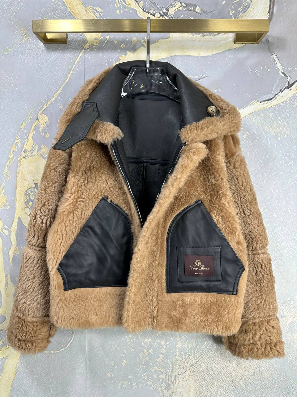 ДУБЛЕНКА LORO PIANA детальное фото