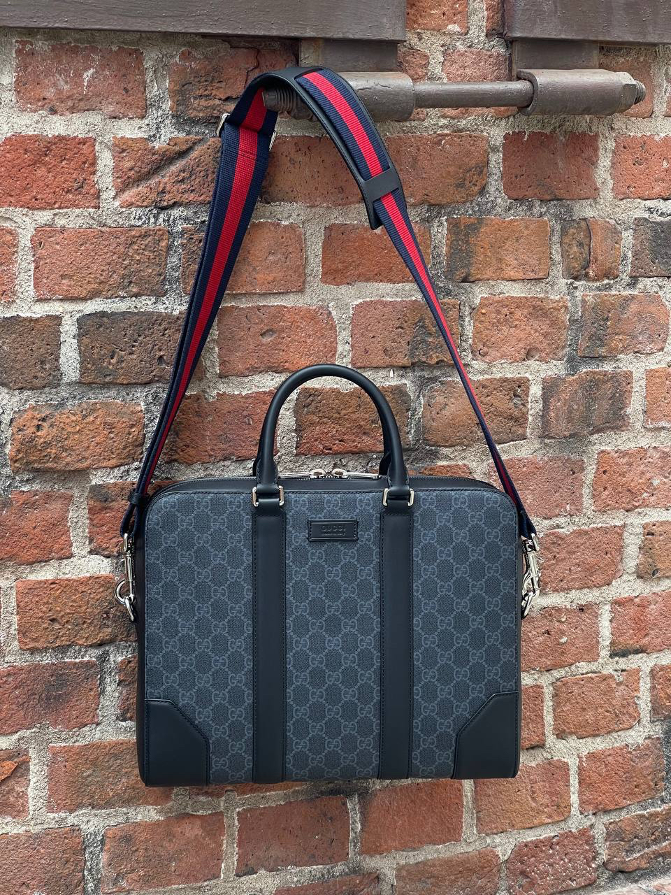 МУЖСКОЙ ПОРТФЕЛЬ GUCCI детальное фото