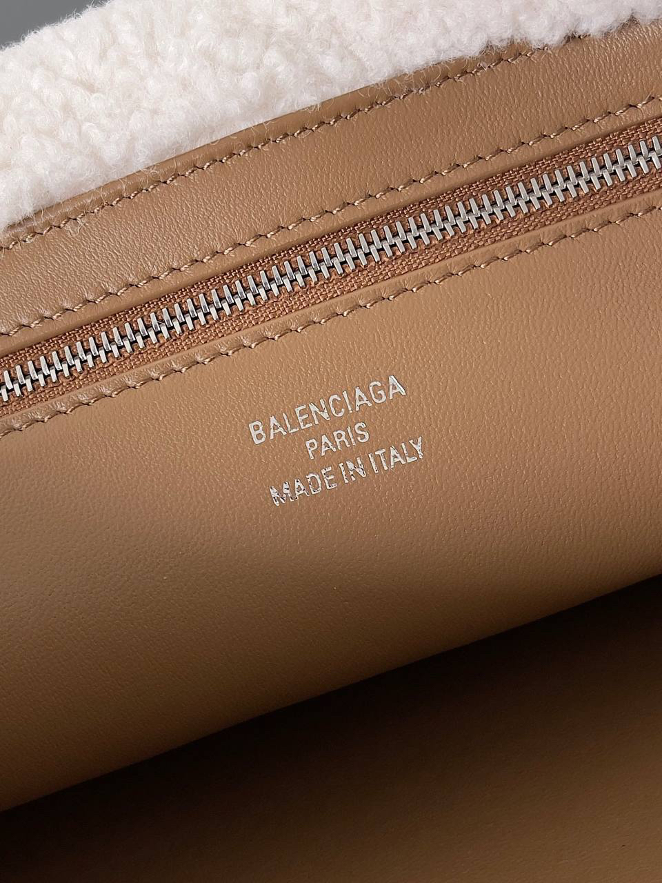 СУМКА BALENCIAGA RODEO детальное фото