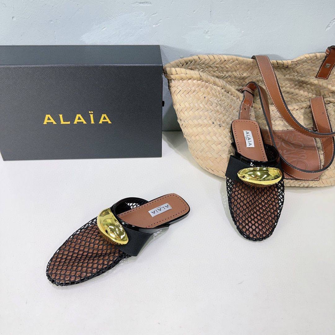 ШЛЕПКИ ALAIA детальное фото