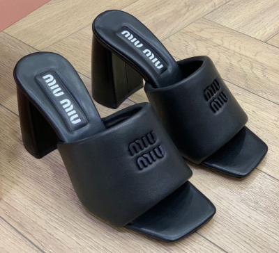 ШЛЕПКИ MIU MIU фото