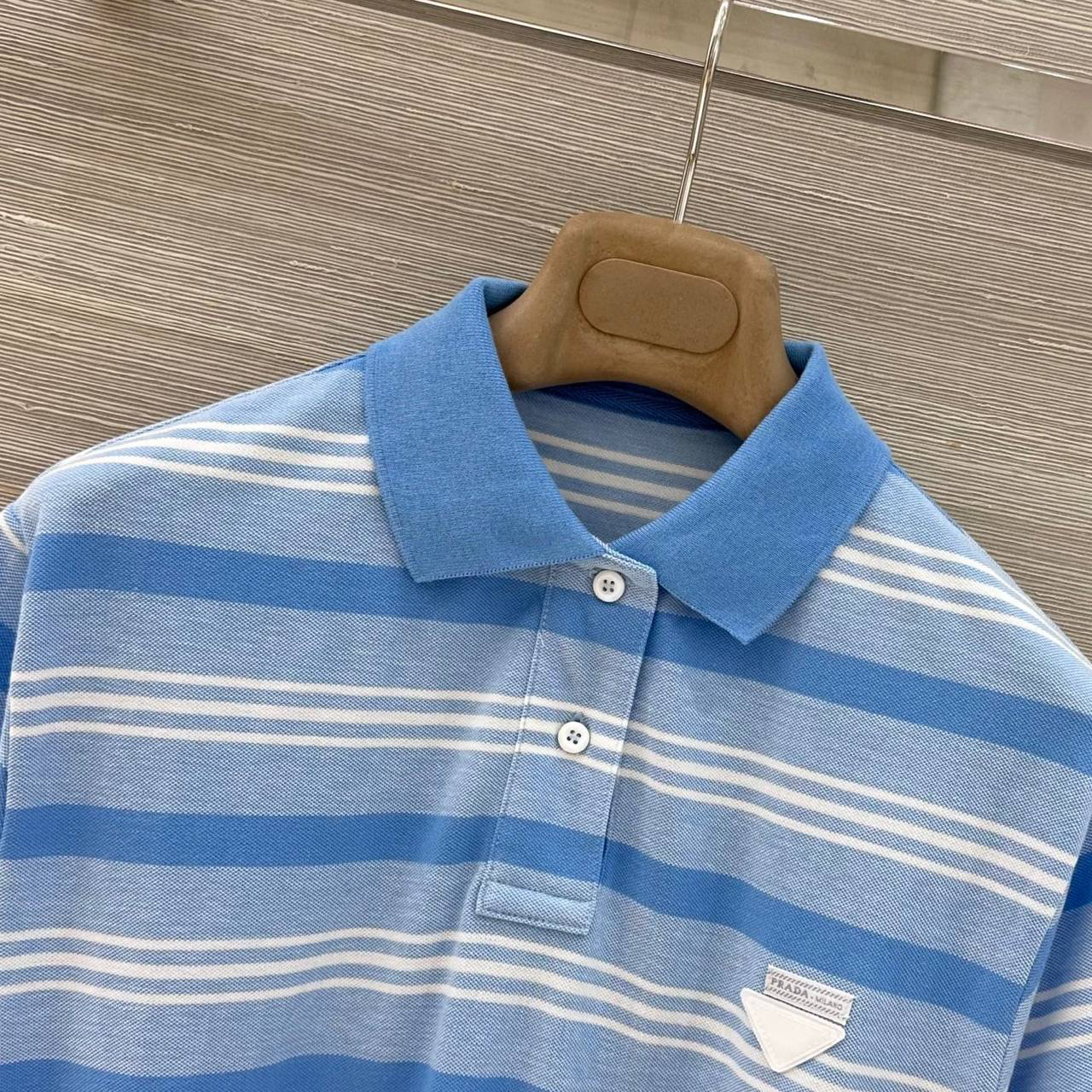 КОСТЮМ PRADA детальное фото