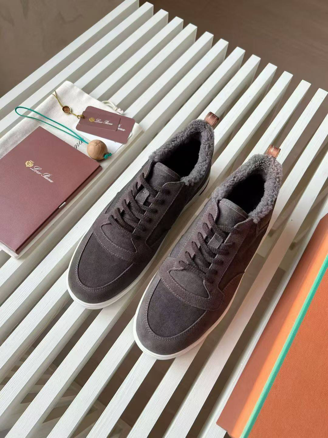 МУЖСКИЕ КЕДЫ LORO PIANA детальное фото