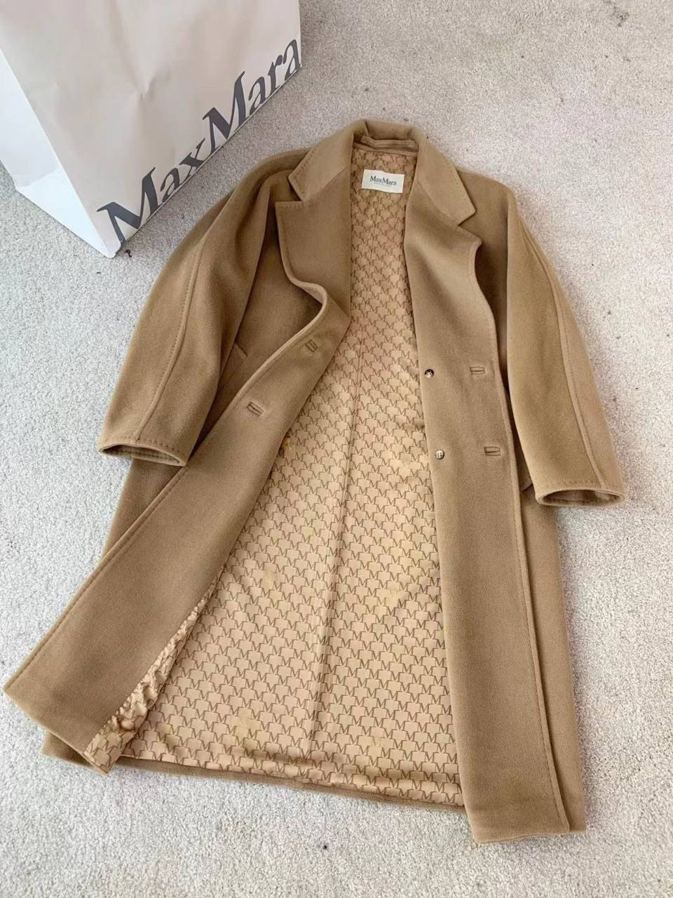 ПАЛЬТО MAX MARA детальное фото