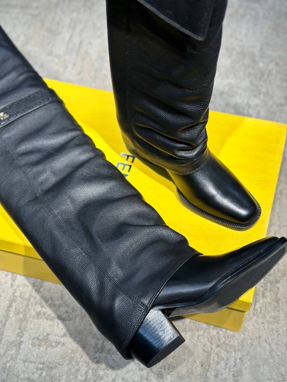 САПОГИ FENDI детальное фото