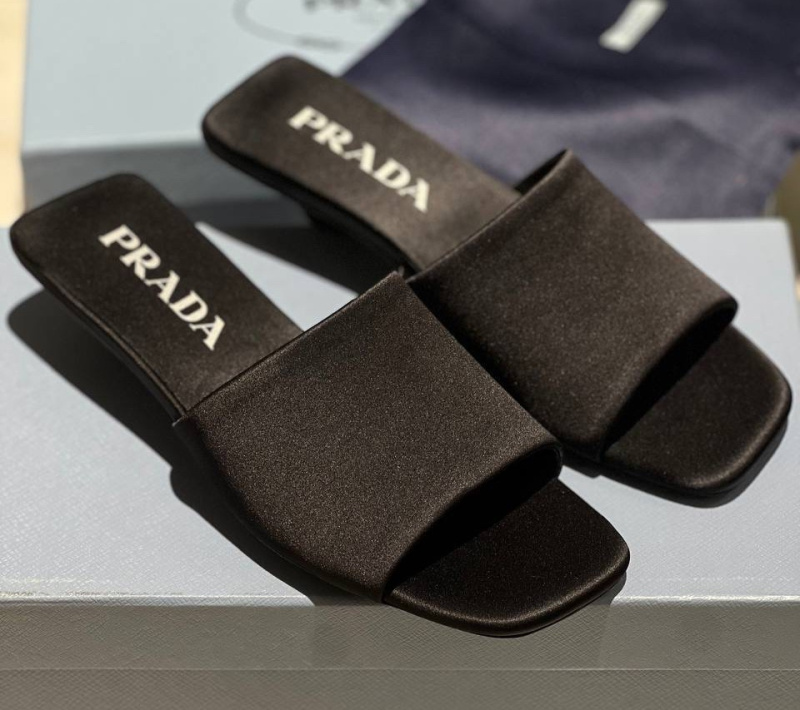 ШЛЕПКИ PRADA фото