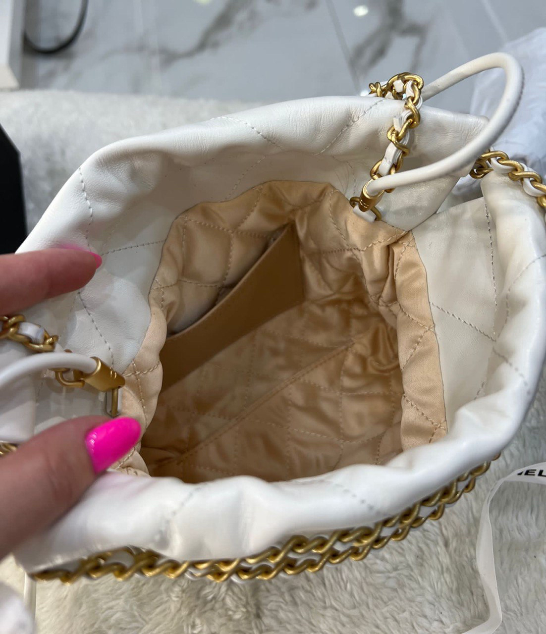 СУМКА CHANEL 22 детальное фото