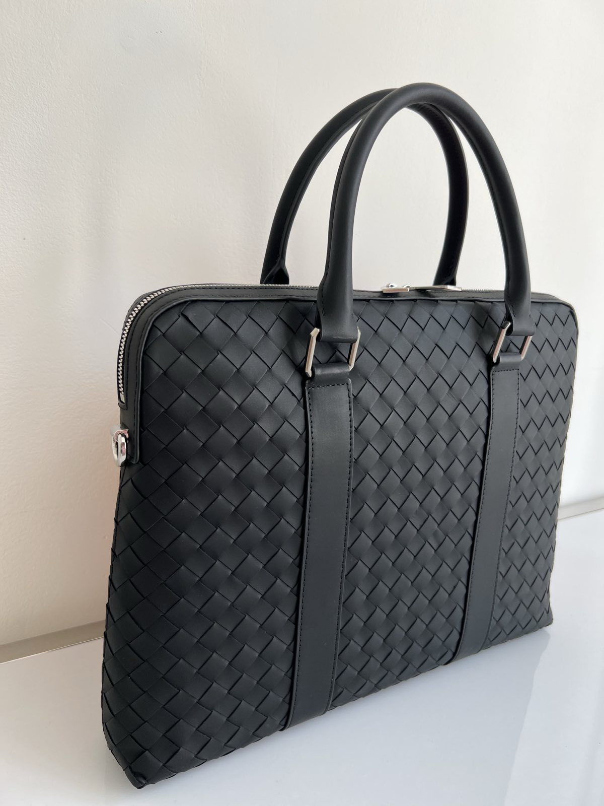 МУЖСКОЙ ПОРТФЕЛЬ BOTTEGA VENETA детальное фото