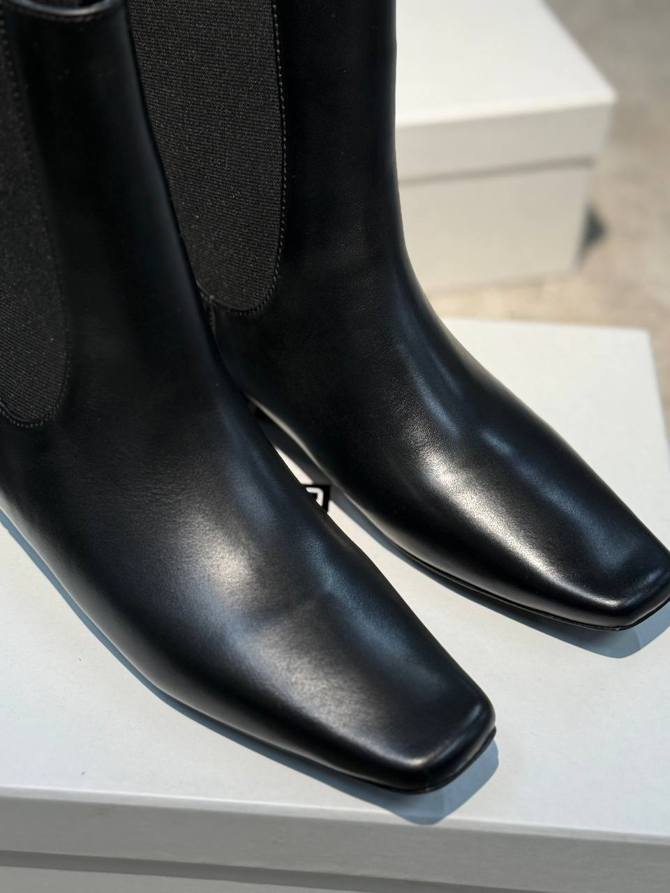 БОТИЛЬОНЫ TOTEME детальное фото