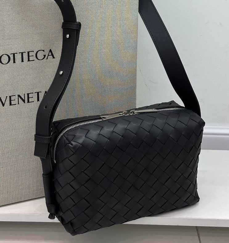МУЖСКАЯ СУМКА МЕССЕНДЖЕР BOTTEGA VENETA фото