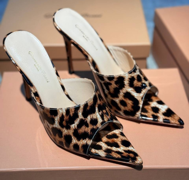 ШЛЕПКИ GIANVITO ROSSI фото