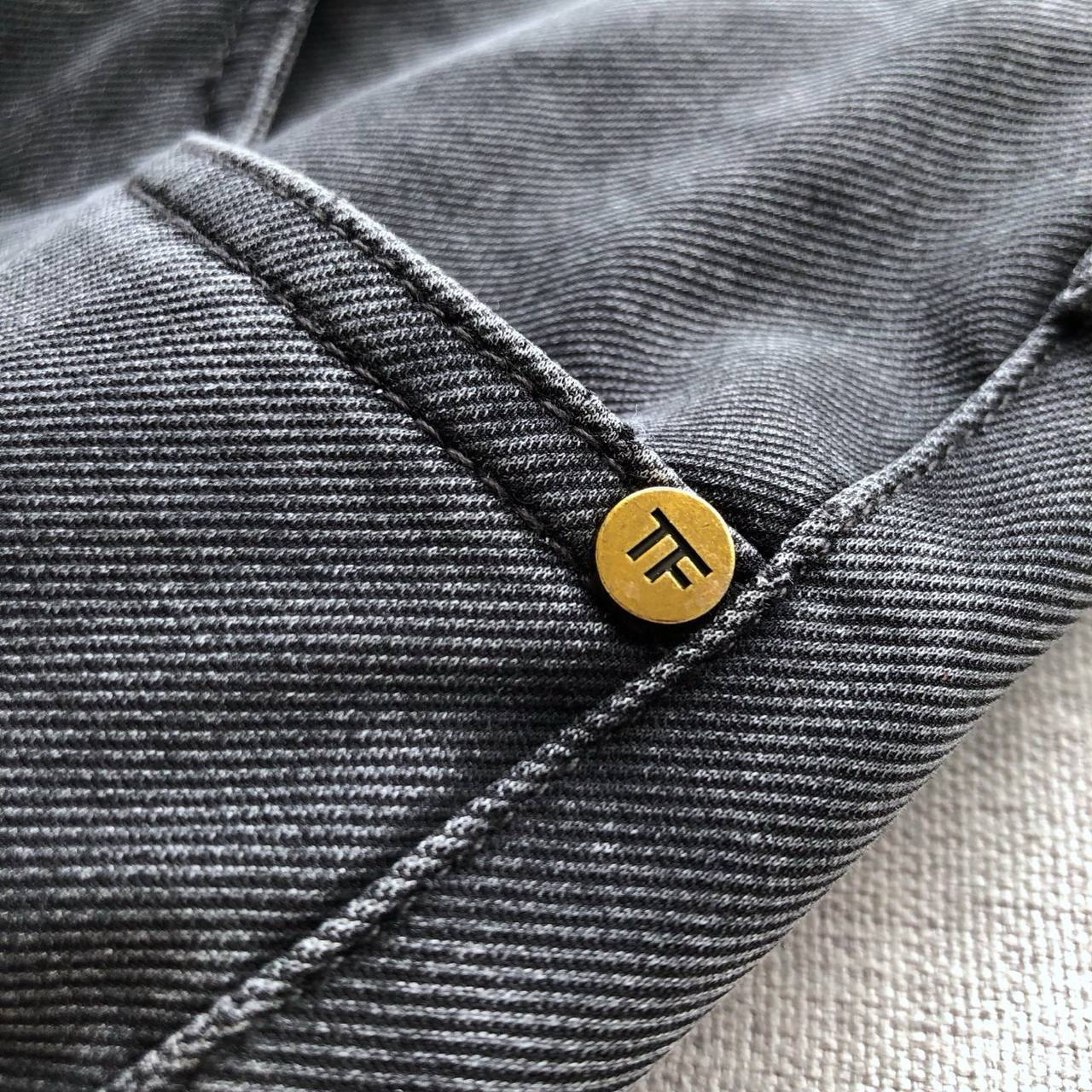 МУЖСКИЕ ДЖИНСЫ TOM FORD детальное фото