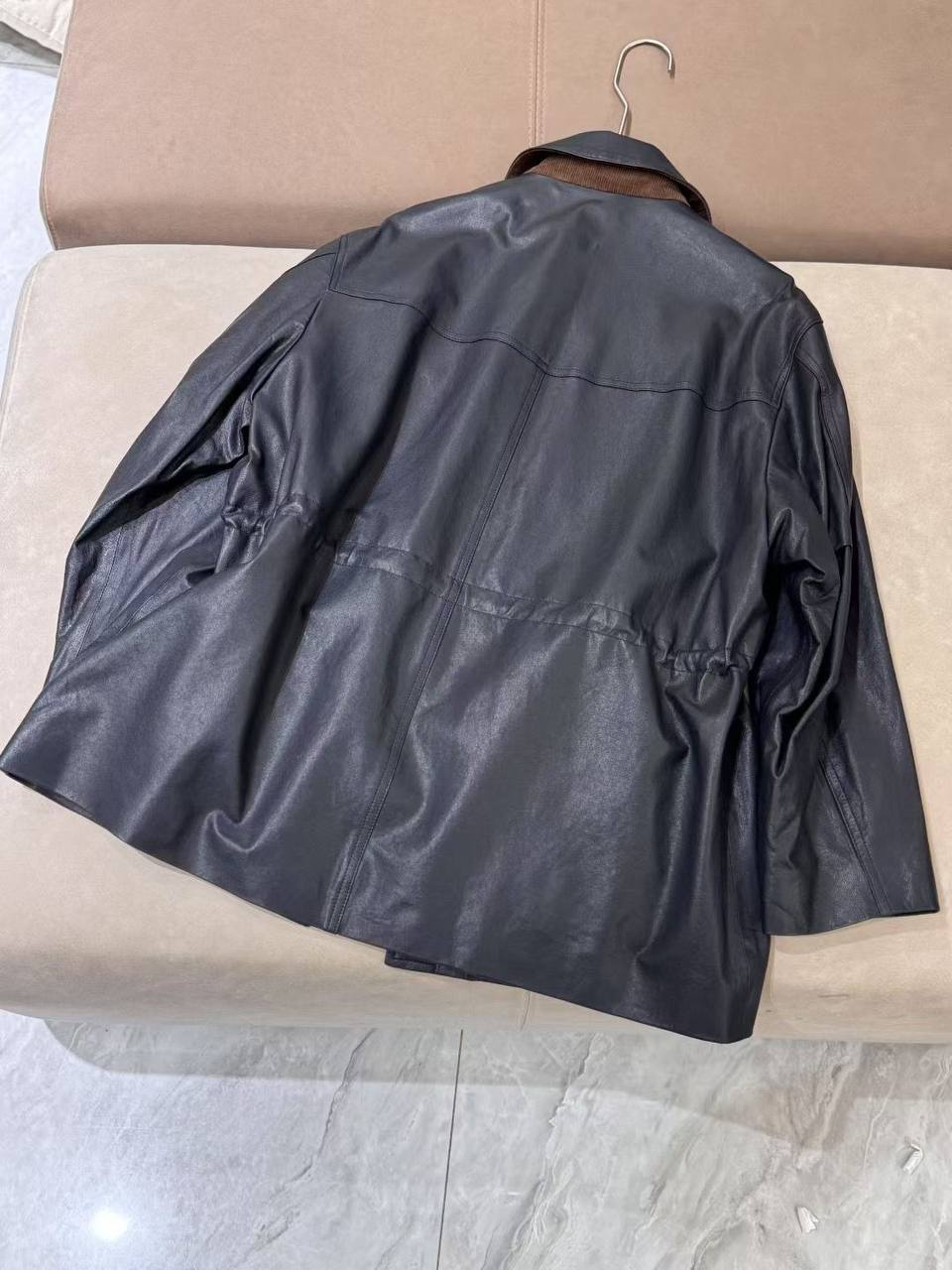 КУРТКА LORO PIANA детальное фото